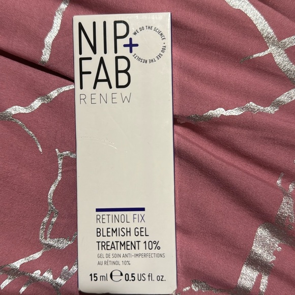 Nip+Fab Retinol Fix Blemish Gel Treatment - Picture 1 of 2